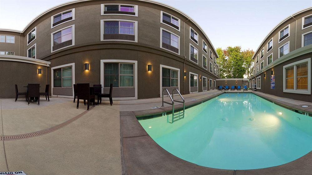 Holiday Inn Express Hotel & Suites Santa Cruz By Ihg Extérieur photo