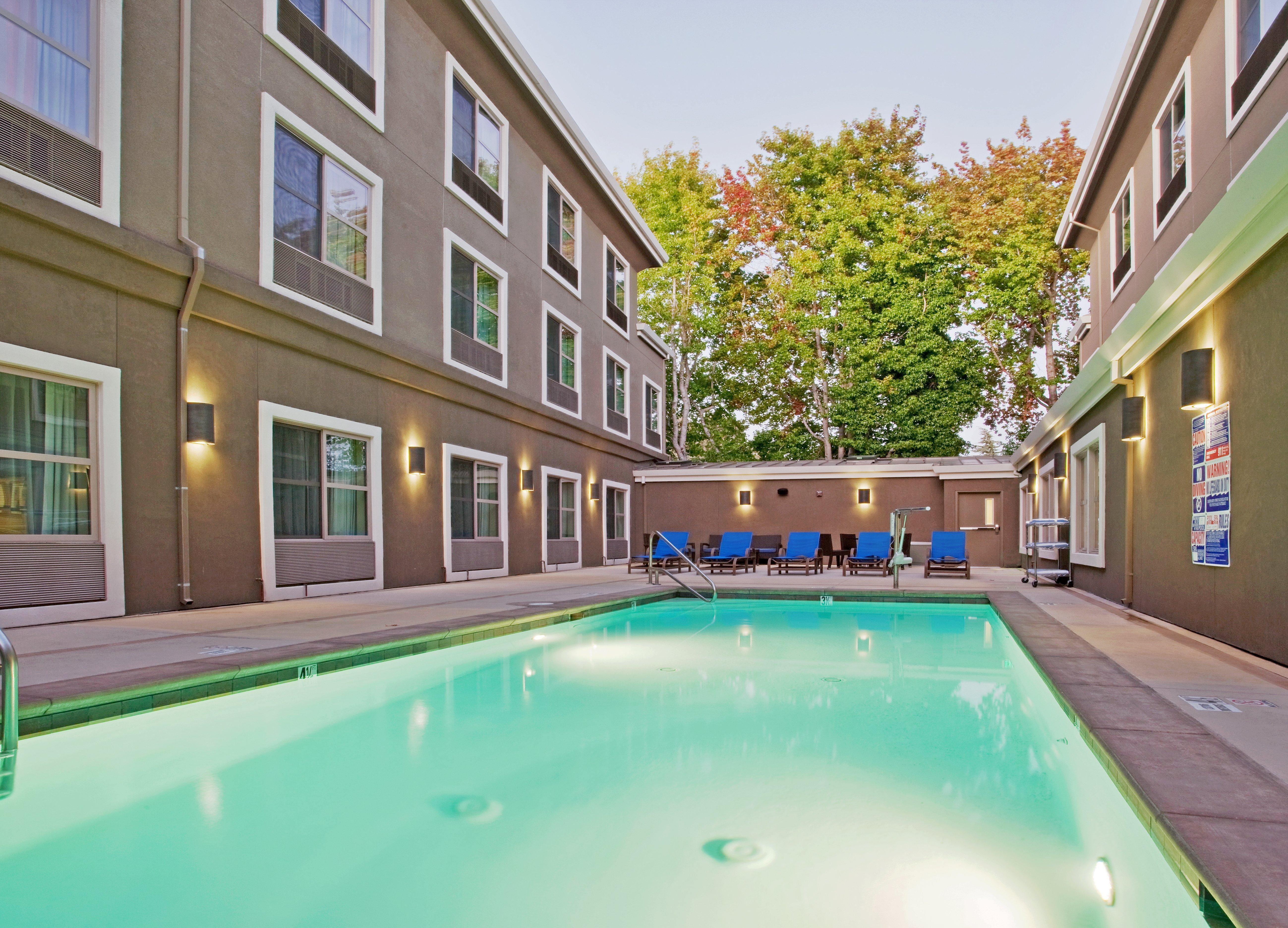 Holiday Inn Express Hotel & Suites Santa Cruz By Ihg Extérieur photo